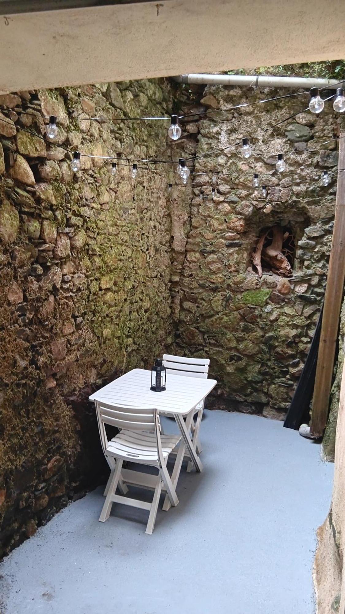 Appartement Pour 4 Personnes Dans Une Rue Tres Calme Saint-Laurent-le-Minier Exteriér fotografie