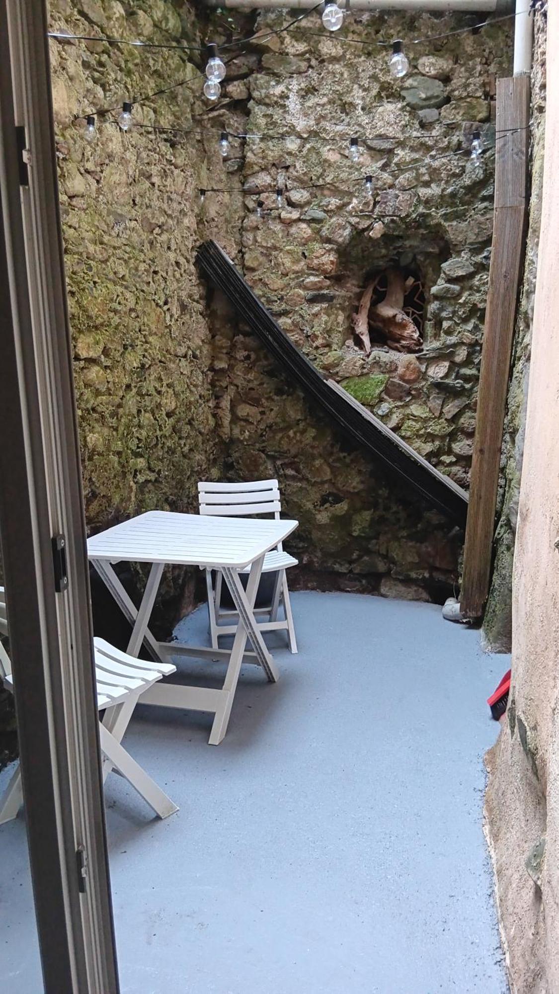 Appartement Pour 4 Personnes Dans Une Rue Tres Calme Saint-Laurent-le-Minier Exteriér fotografie