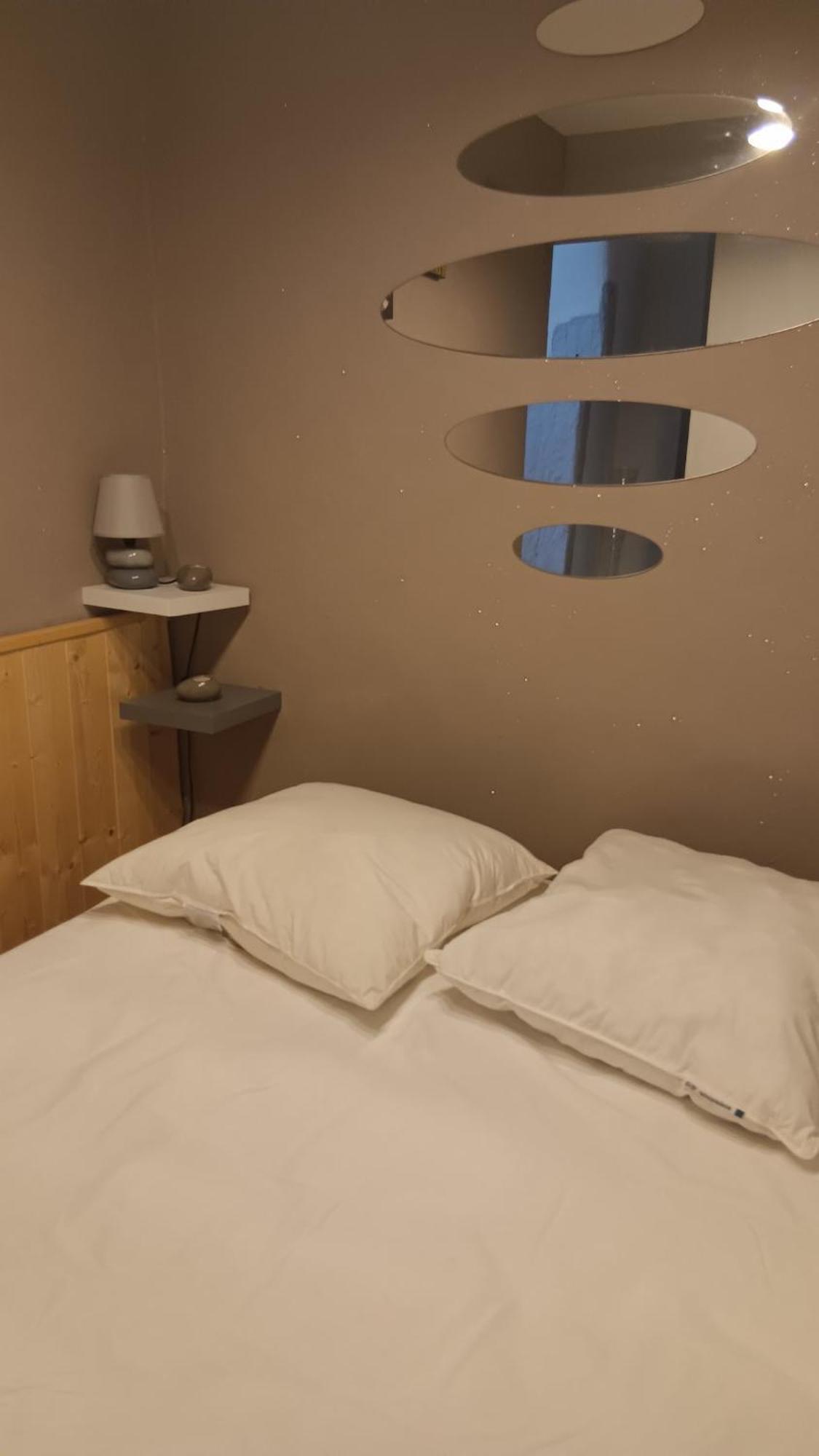 Appartement Pour 4 Personnes Dans Une Rue Tres Calme Saint-Laurent-le-Minier Exteriér fotografie