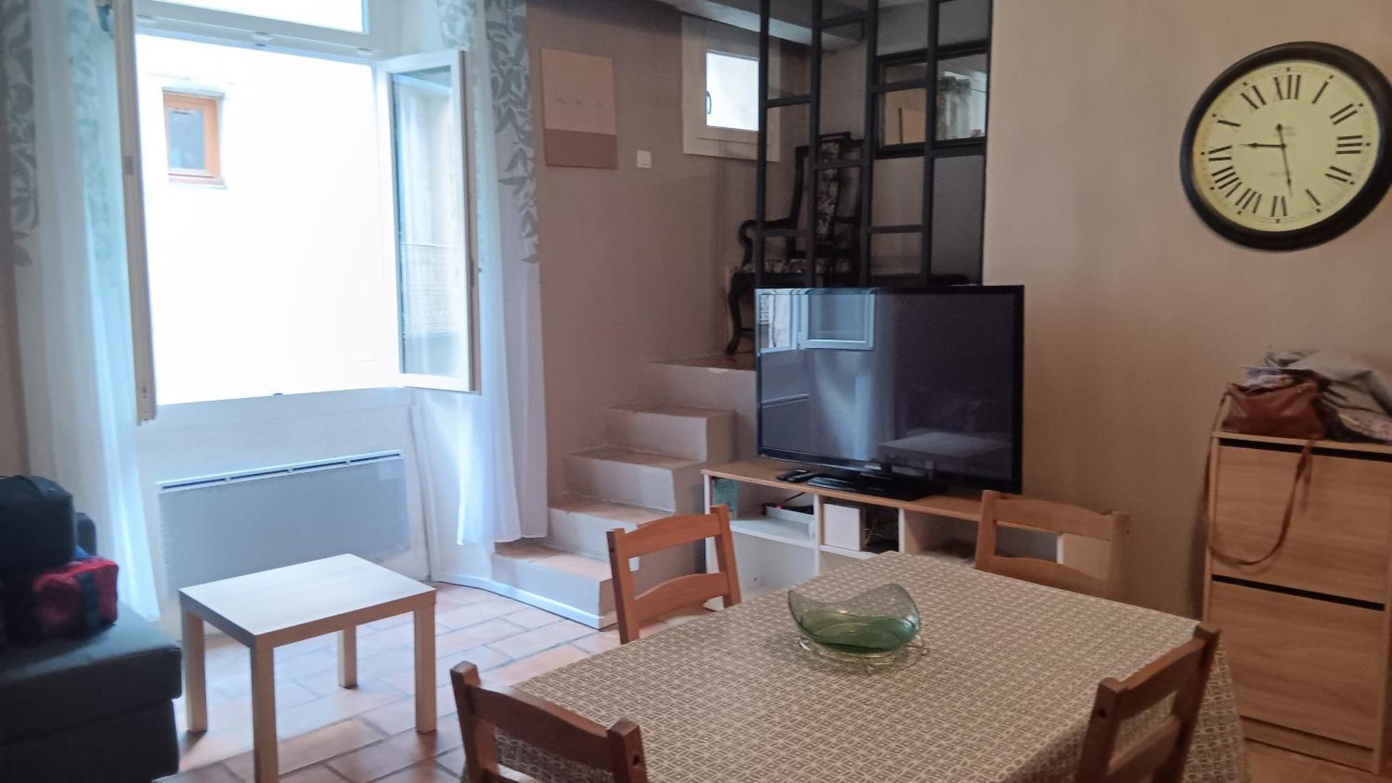 Appartement Pour 4 Personnes Dans Une Rue Tres Calme Saint-Laurent-le-Minier Exteriér fotografie